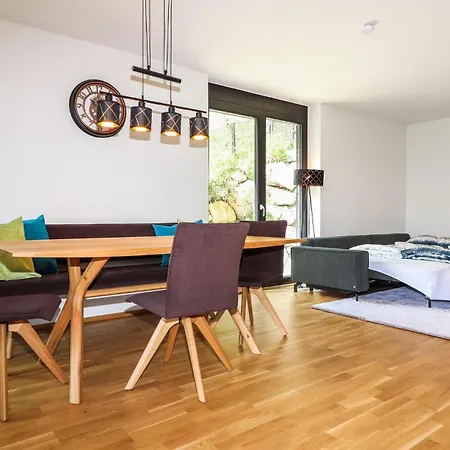 Apartamento Mit Terrasse *