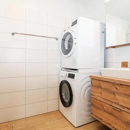 Mit Terrasse Buerserberg